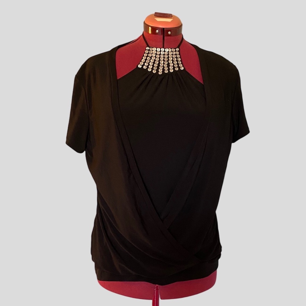 🇨🇦 Frank Lyman Short Sleeves Top in Black and Silver